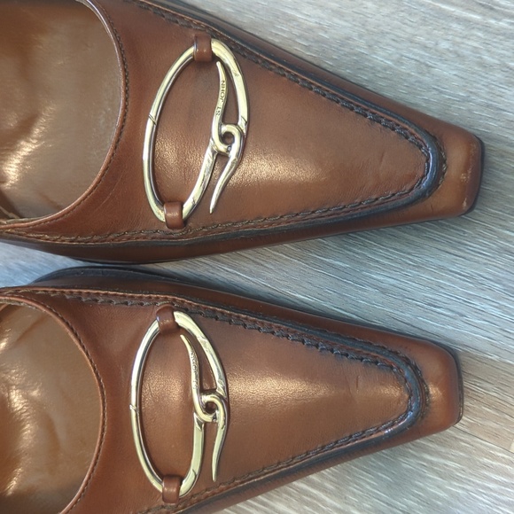 St. John Brown leather pointy toe heels - Picture 3 of 6